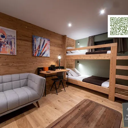 Πανσιόν La Grange Des Eulets 4*